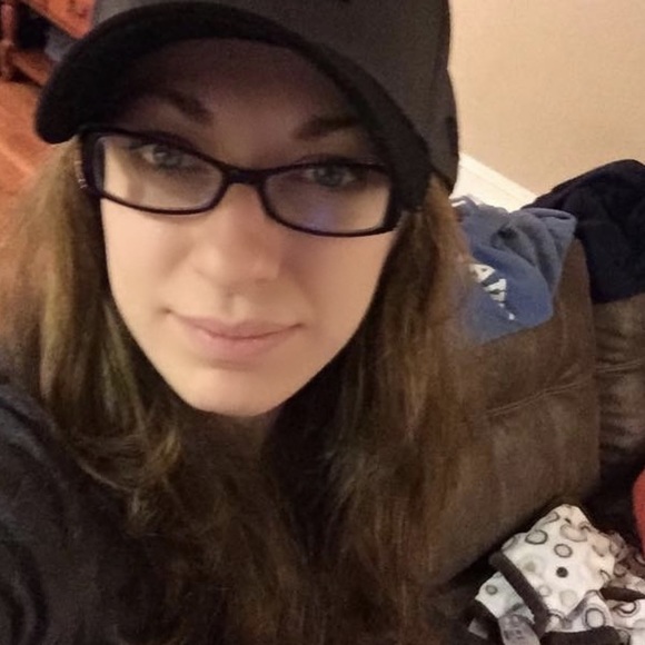 Meet your Posher, Catherine - Picture 1 of 1